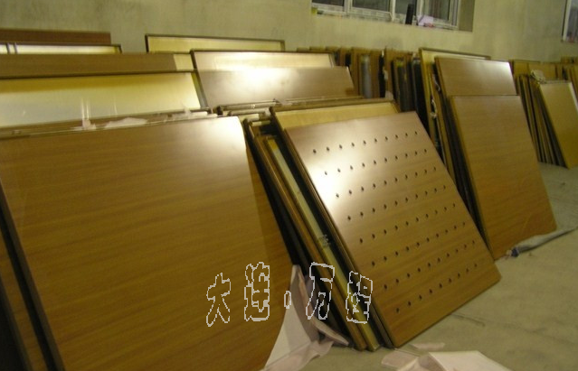 <a href=http://xiaos4ni.cn/zhuangshilvxingcai/muwenzhuanyin/ target=_blank class=infotextkey>木紋</a><a href=http://xiaos4ni.cn/ target=_blank class=infotextkey>鋁</a>單板